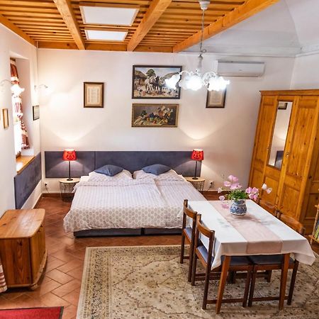 Angelika Vendeghaz Apartment Dinnyes Ngoại thất bức ảnh